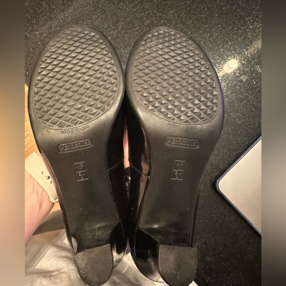 Aerosoles Women’s Black Heels, Glossy, Size 11. LIKE NEW. - Picture 5 of 6
